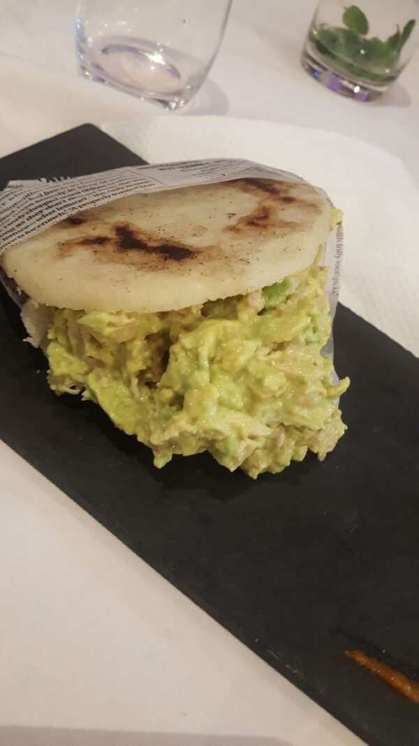Arepa Reina Pepiada